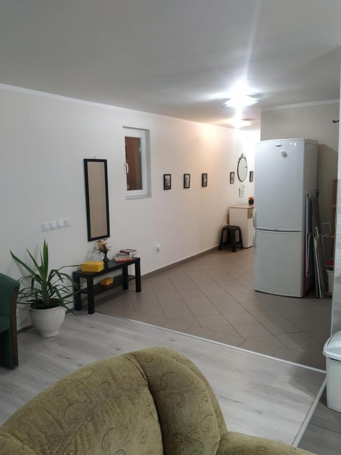 Ariana Apartment